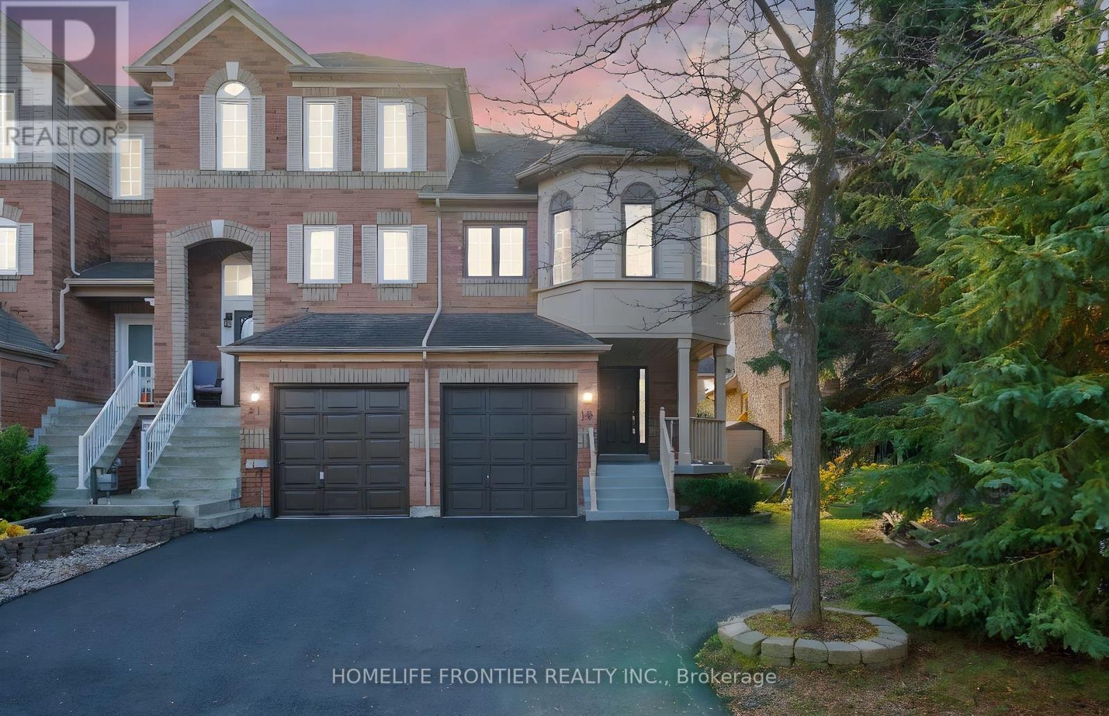 19 Bowler Street, Aurora, Ontario  L4G 7J2 - Photo 1 - N12491948