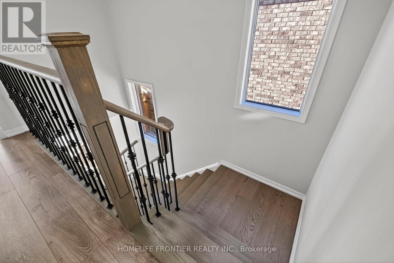 19 Bowler Street, Aurora, Ontario  L4G 7J2 - Photo 17 - N12491948