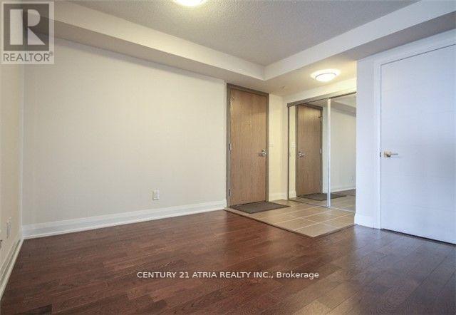 1807 - 18 Uptown Drive, Markham, Ontario  L3R 5M5 - Photo 4 - N12491954