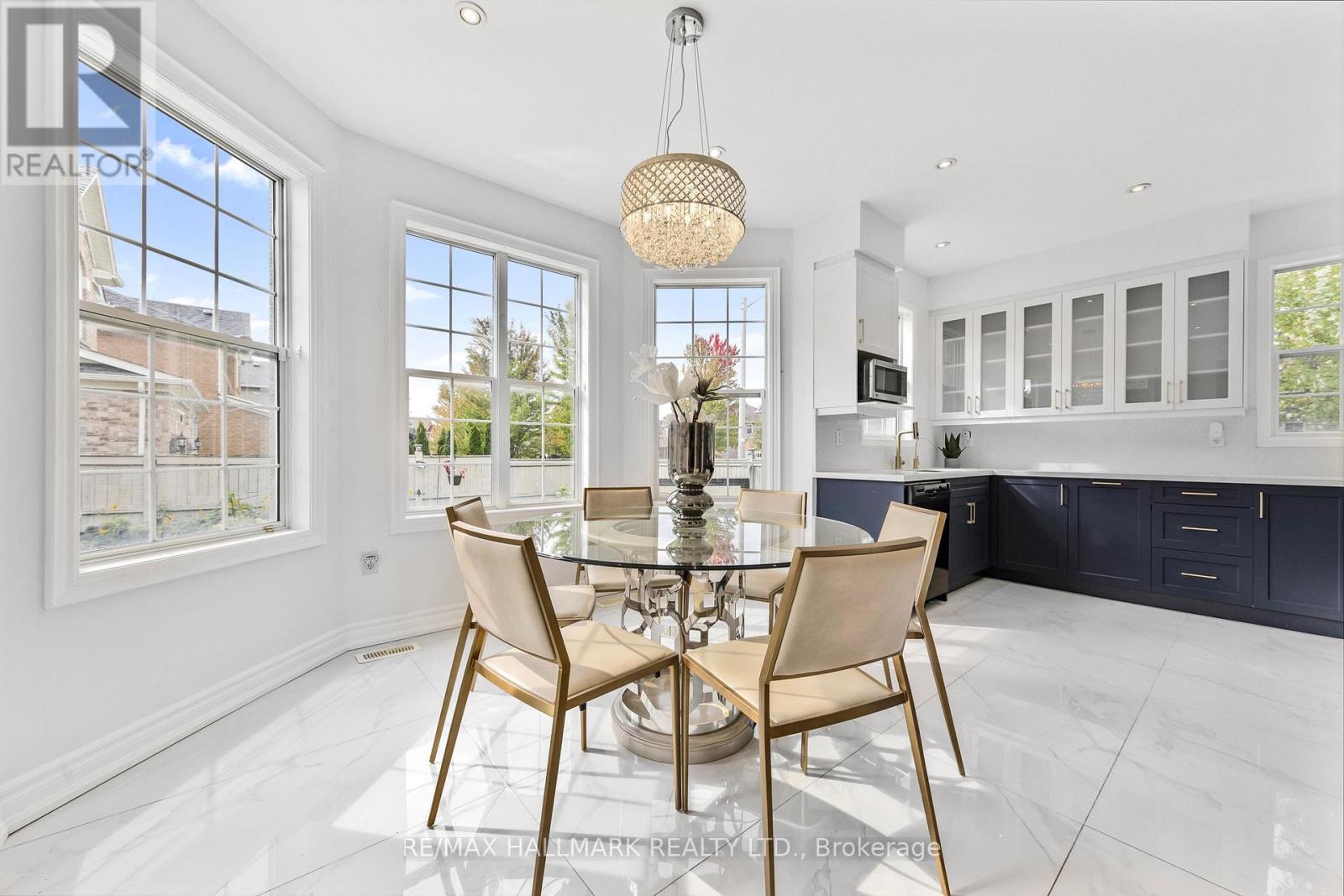 7 Delphinium Avenue, Richmond Hill, Ontario  L4E 4V1 - Photo 13 - N12491978