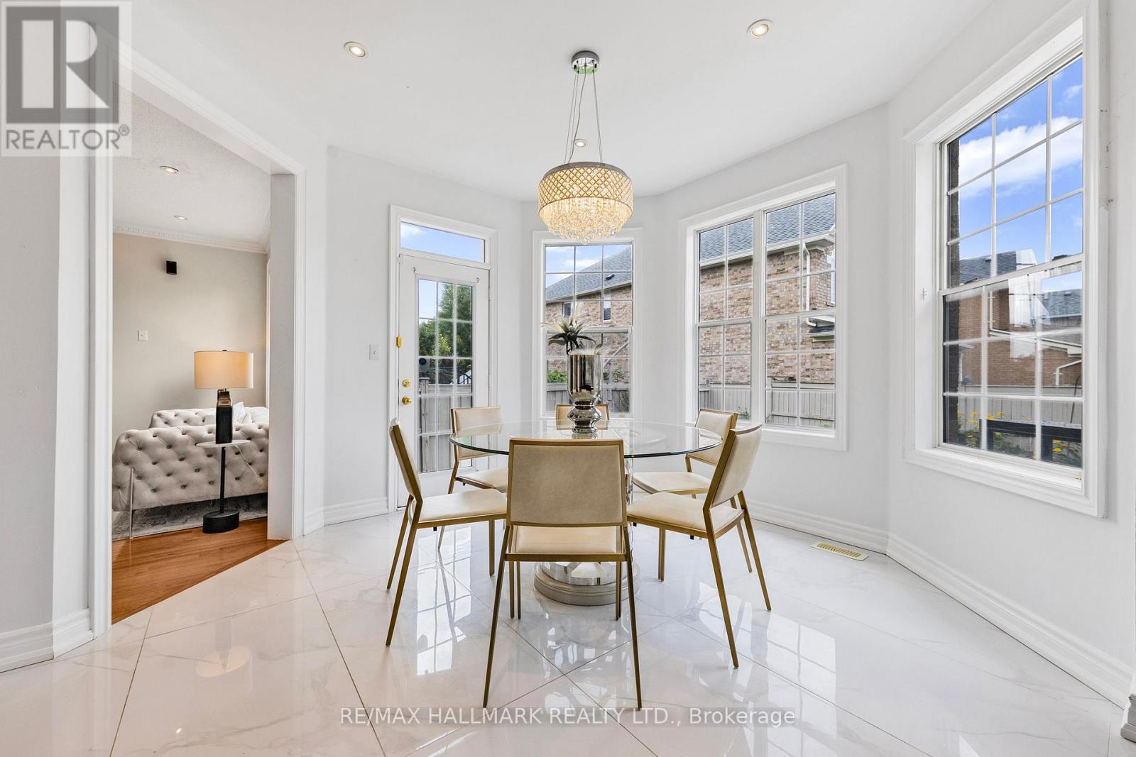 7 Delphinium Avenue, Richmond Hill, Ontario  L4E 4V1 - Photo 14 - N12491978