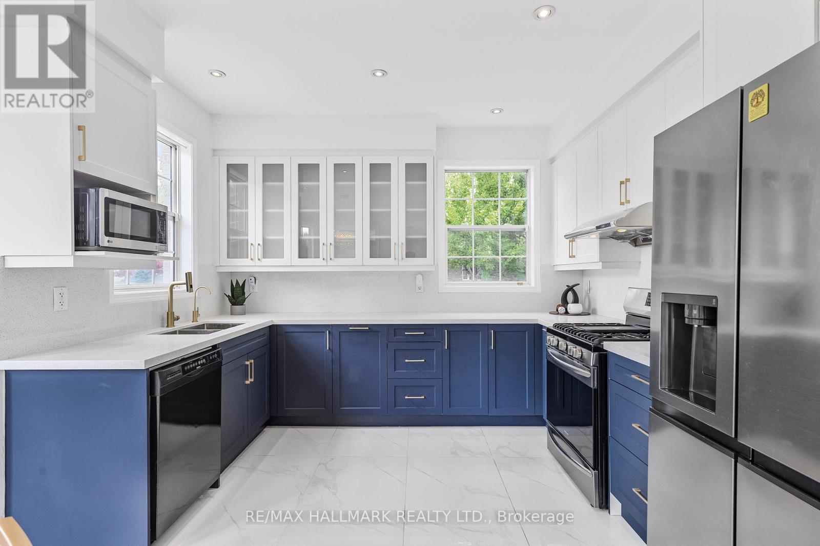 7 Delphinium Avenue, Richmond Hill, Ontario  L4E 4V1 - Photo 15 - N12491978