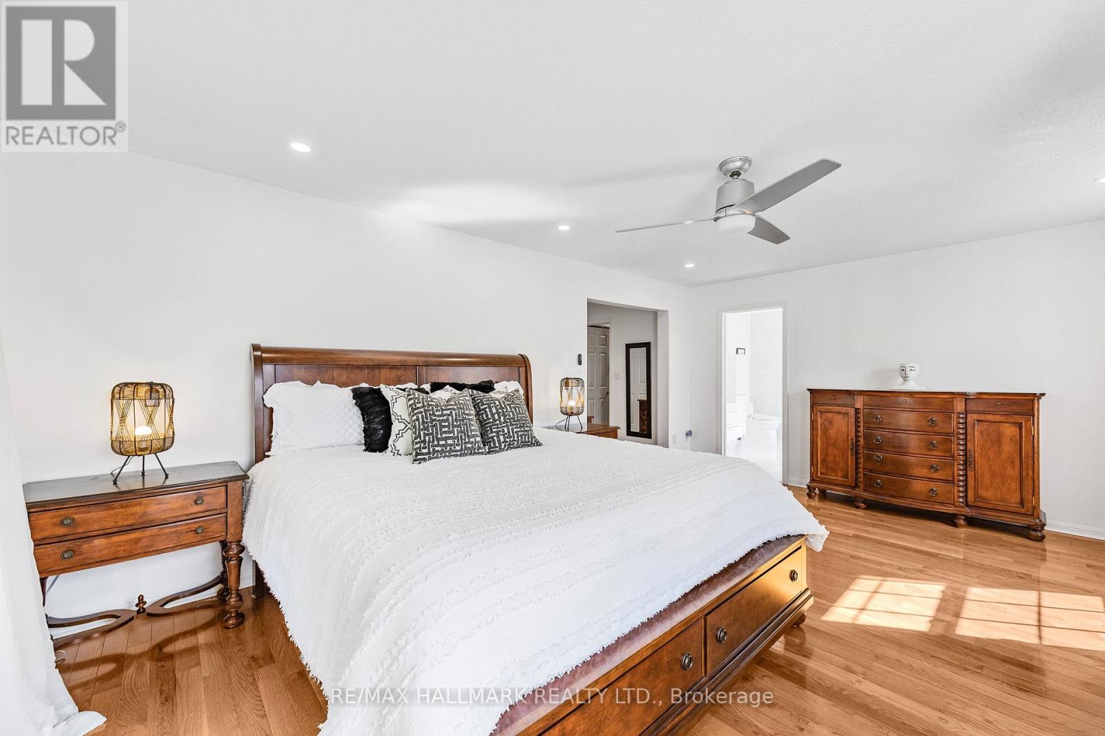 7 Delphinium Avenue, Richmond Hill, Ontario  L4E 4V1 - Photo 25 - N12491978