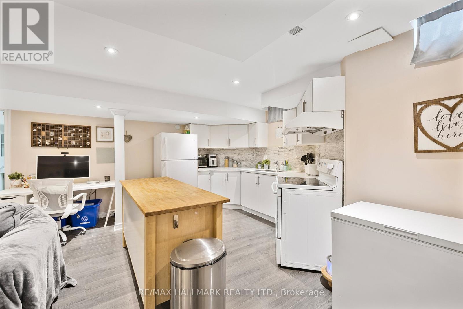 7 Delphinium Avenue, Richmond Hill, Ontario  L4E 4V1 - Photo 39 - N12491978