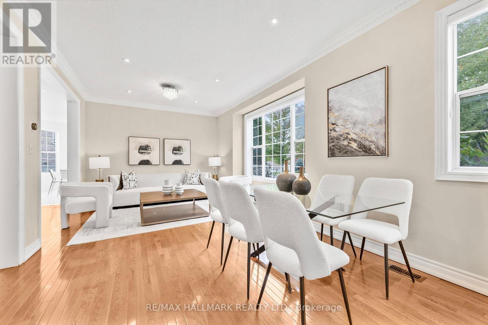 7 Delphinium Avenue, Richmond Hill, Ontario  L4E 4V1 - Photo 4 - N12491978