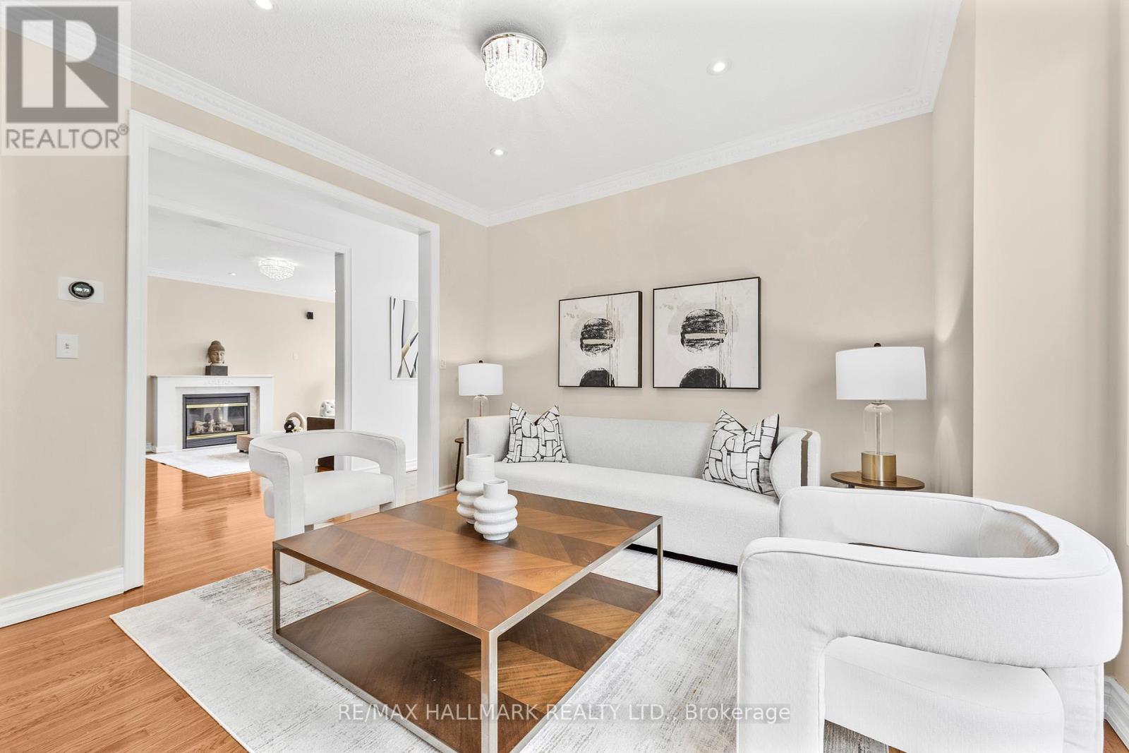 7 Delphinium Avenue, Richmond Hill, Ontario  L4E 4V1 - Photo 9 - N12491978