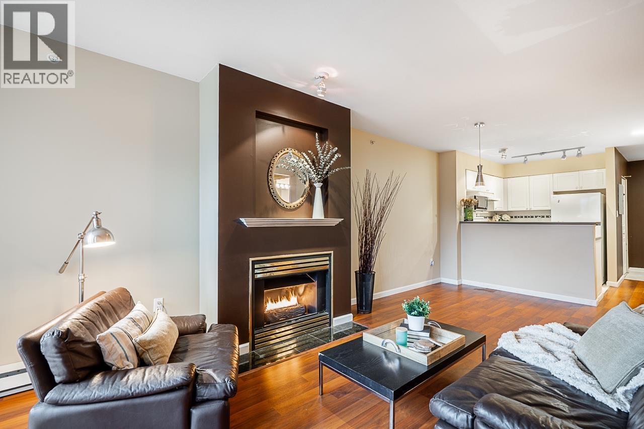 Ph17 760 Kingsway, Vancouver, British Columbia  V5V 3C1 - Photo 1 - R3063270