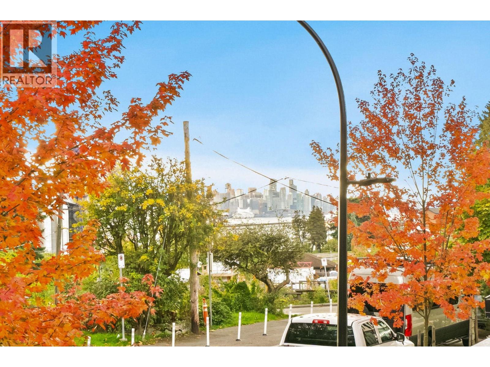 107 650 E 2nd Street, North Vancouver, British Columbia  V7L 1E3 - Photo 3 - R3063271