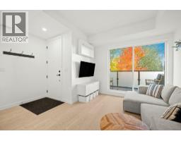 107 650 E 2ND STREET, North Vancouver, British Columbia