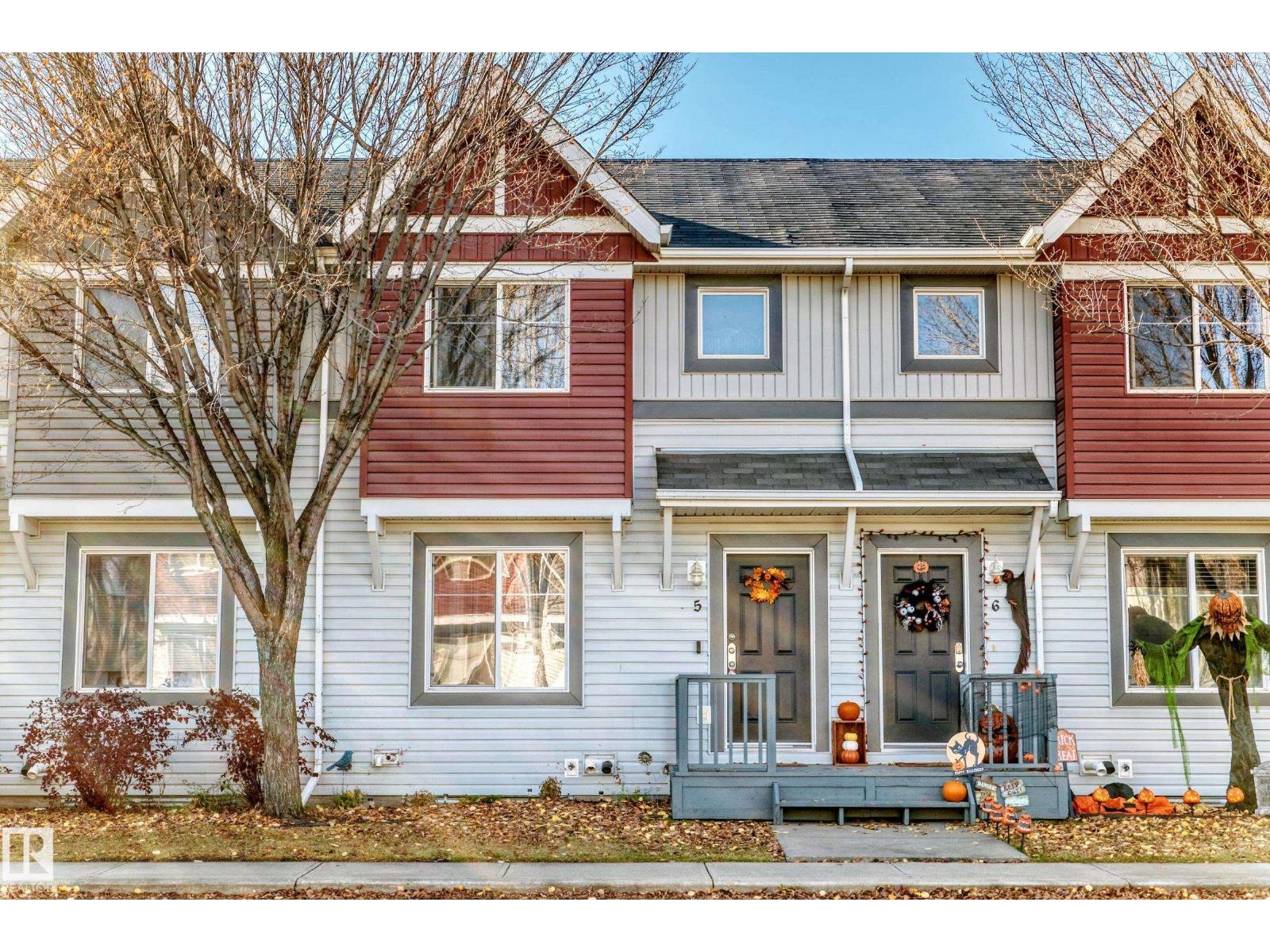 #5 1404 Hermitage Rd Nw Nw, Edmonton, Alberta  T5A 0P5 - Photo 1 - E4464040