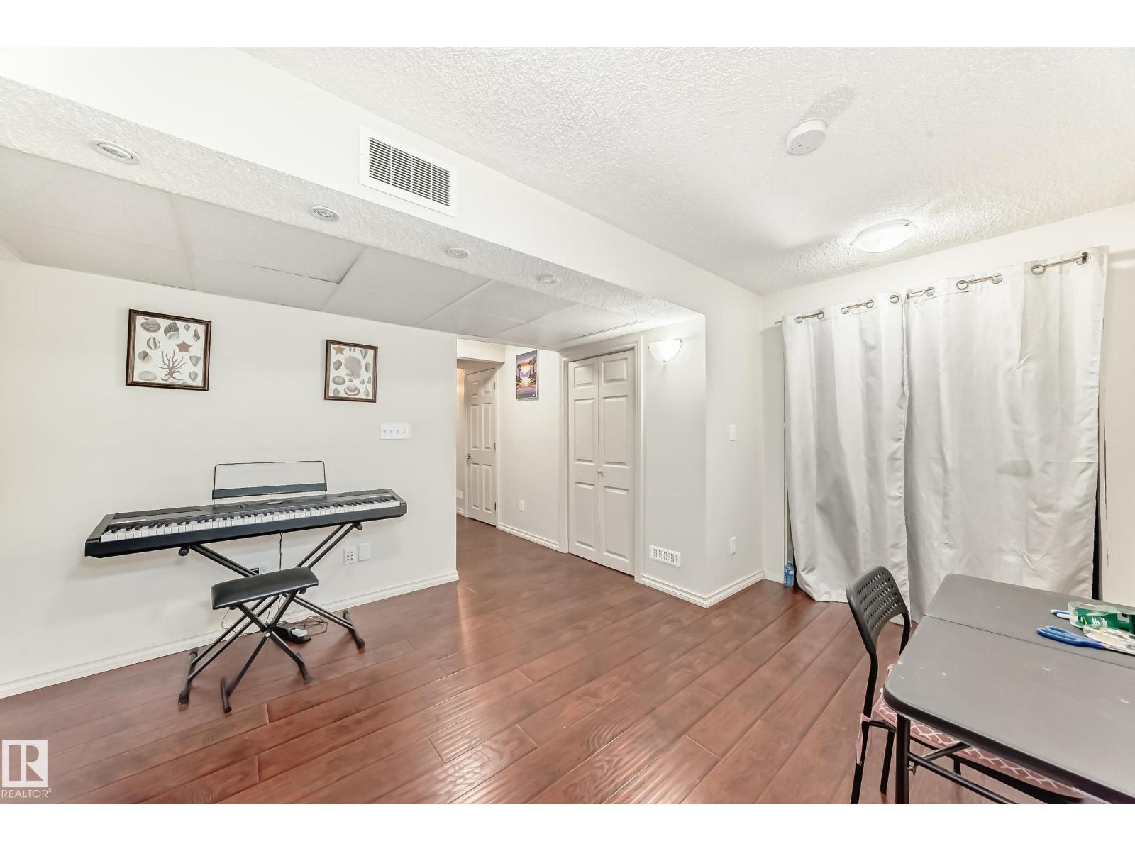 #5 1404 Hermitage Rd Nw Nw, Edmonton, Alberta  T5A 0P5 - Photo 28 - E4464040