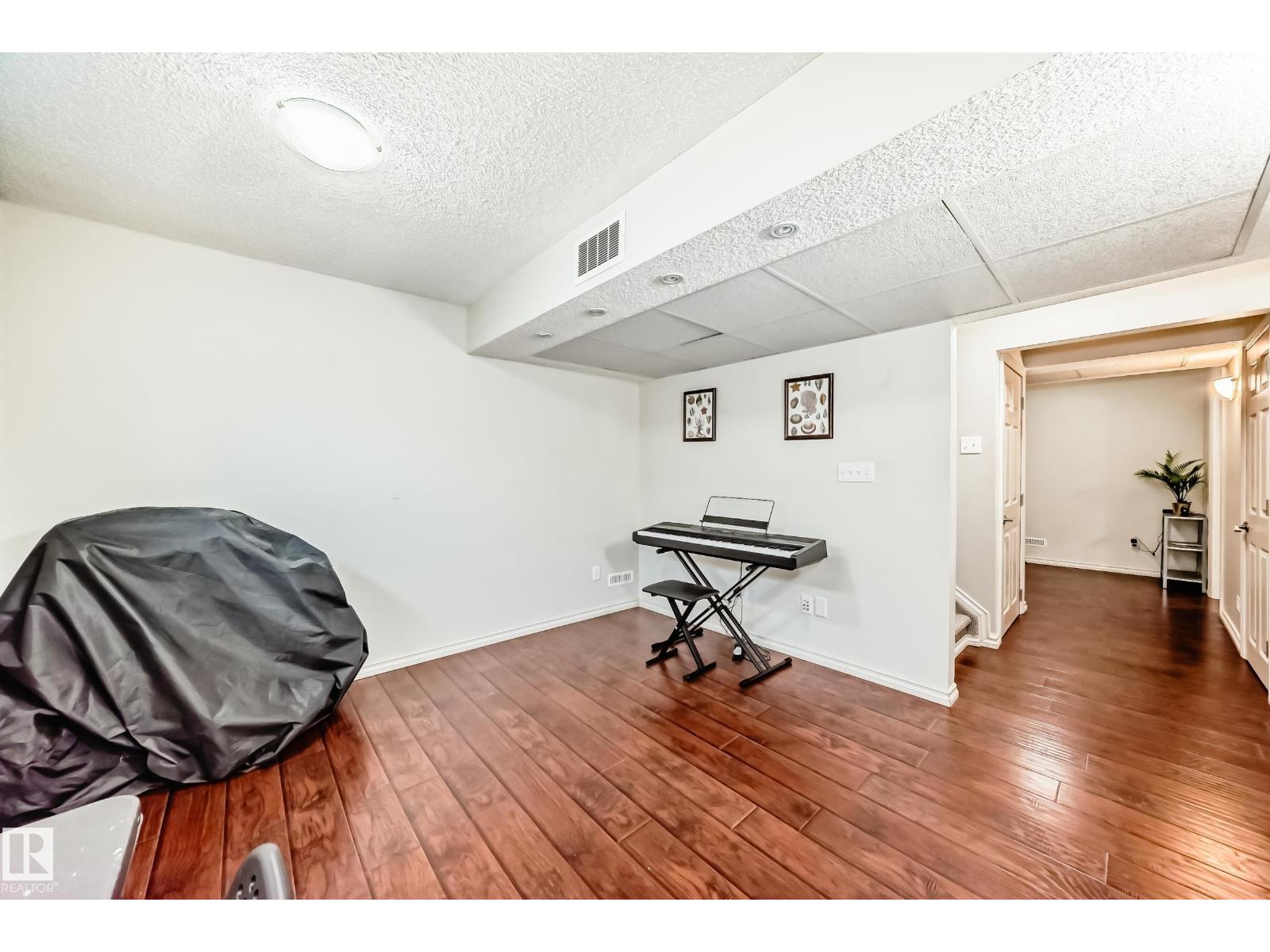 #5 1404 Hermitage Rd Nw Nw, Edmonton, Alberta  T5A 0P5 - Photo 29 - E4464040