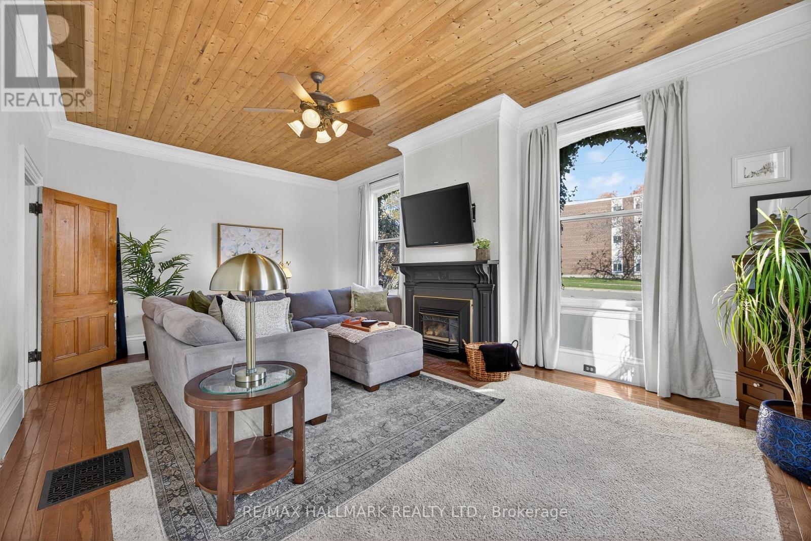 84 Wellington Street E, Barrie (Wellington), Ontario  L4M 3K9 - Photo 10 - S12491830