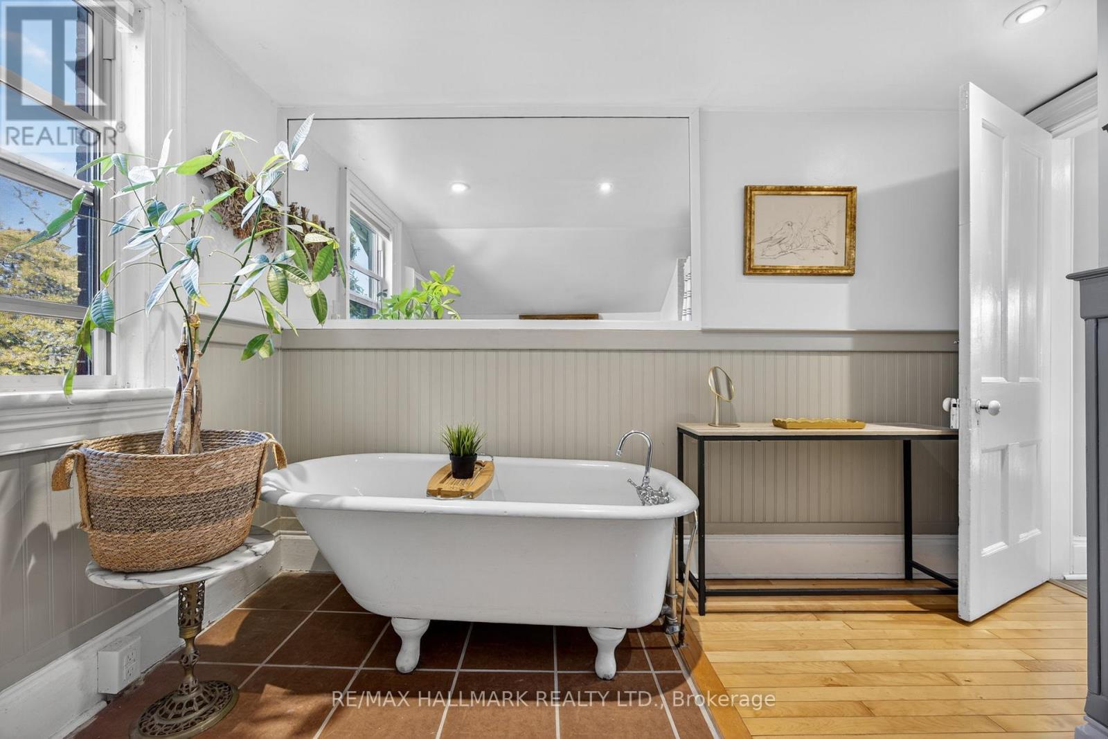 84 Wellington Street E, Barrie (Wellington), Ontario  L4M 3K9 - Photo 21 - S12491830