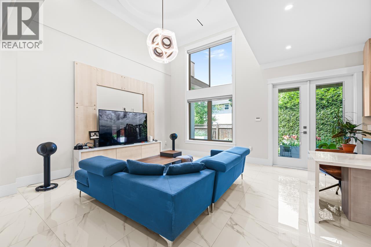 7860 Thormanby Crescent, Richmond, British Columbia  V7C 4G3 - Photo 1 - R3063295