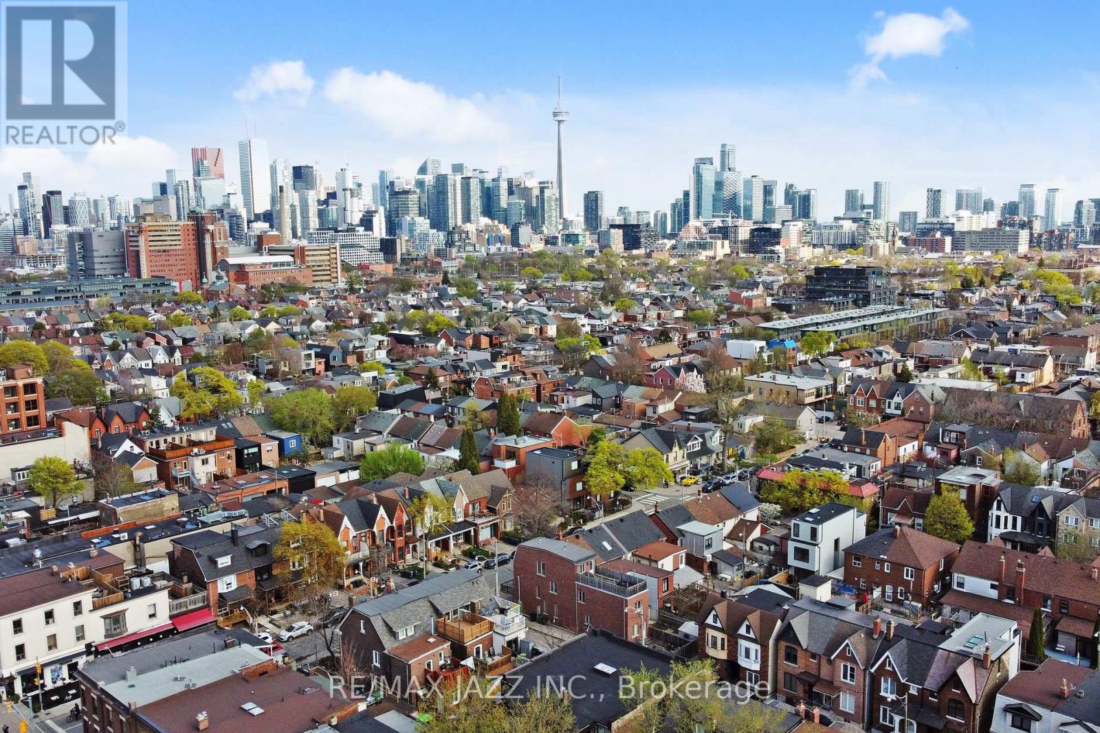 36 Clinton Street, Toronto, Ontario  M6J 2P2 - Photo 4 - C12152327