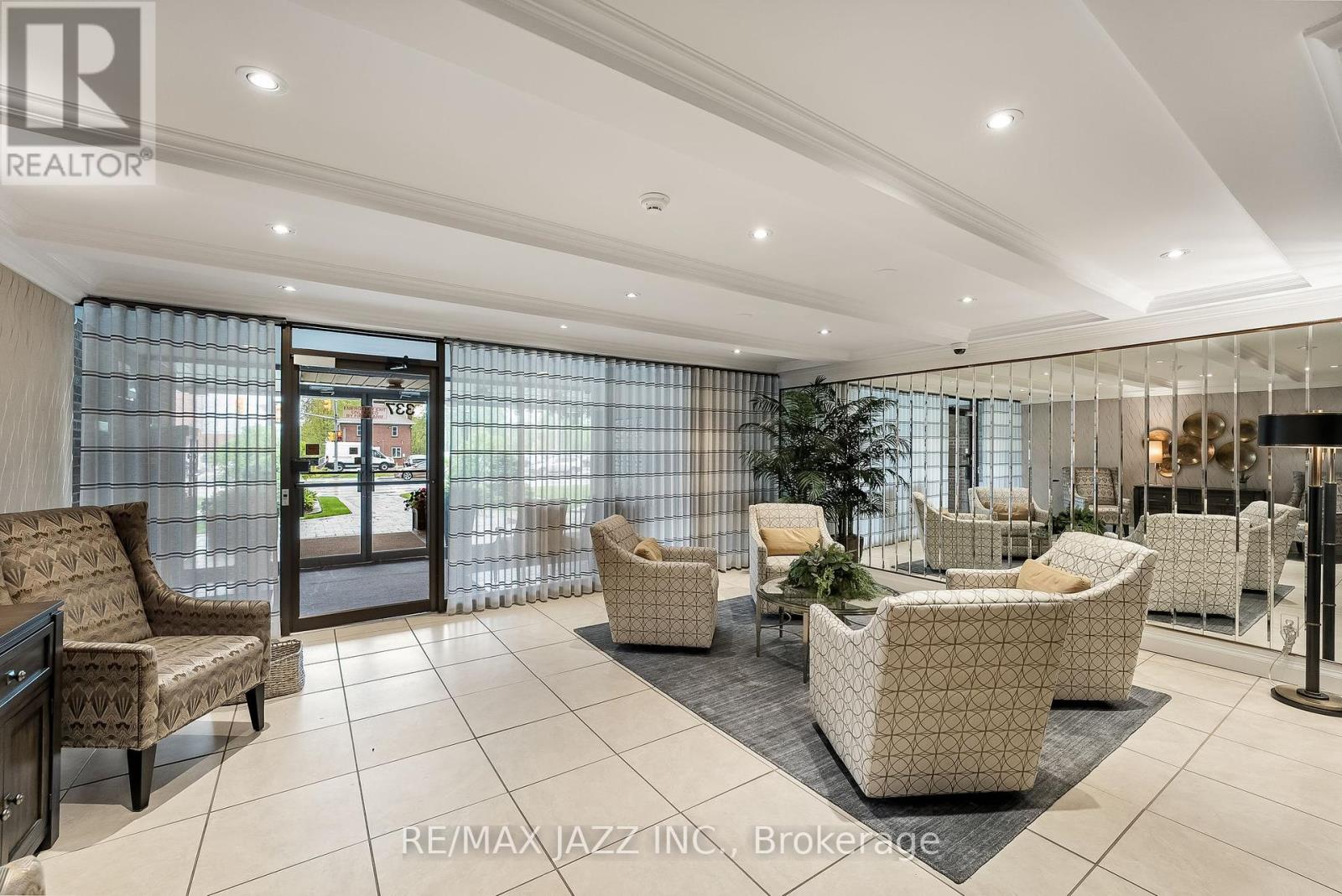 403 - 337 Simcoe Street N, Oshawa, Ontario  L1G 4T2 - Photo 4 - E12169289