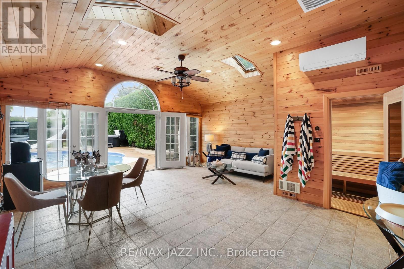 690 Bessborough Drive, Oshawa, Ontario  L1G 4H2 - Photo 45 - E12270313