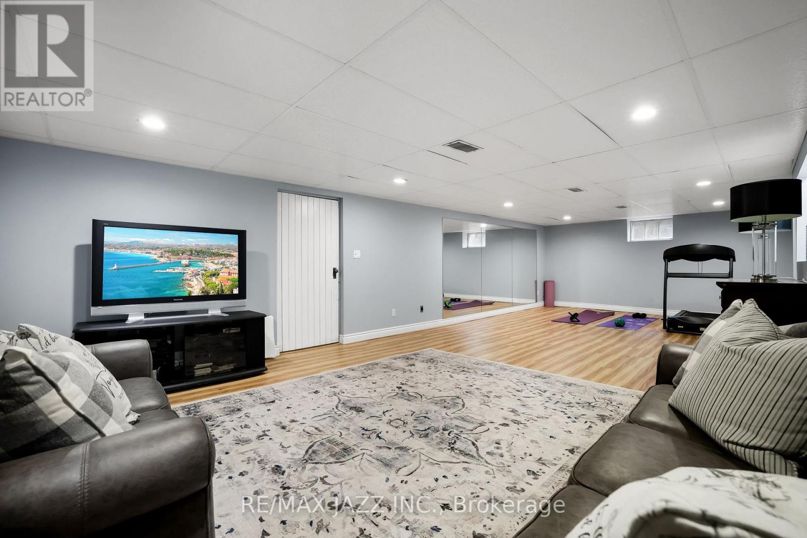 690 Bessborough Drive, Oshawa, Ontario  L1G 4H2 - Photo 37 - E12270313