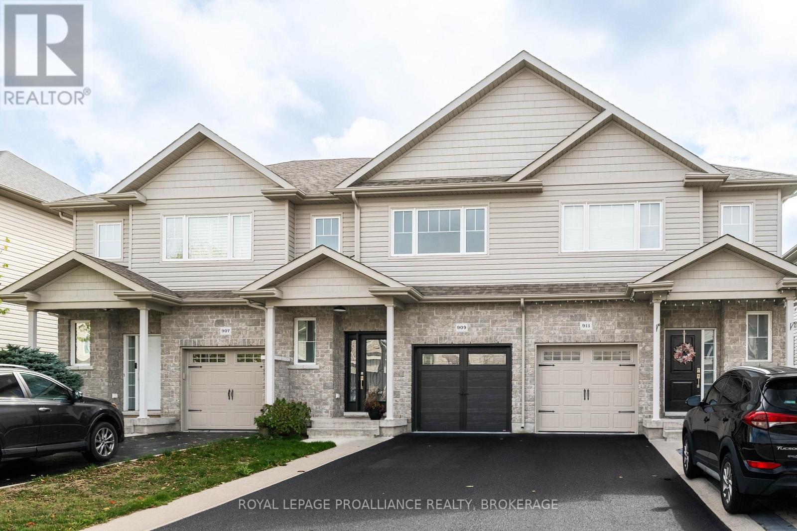 909 BLOSSOM STREET, kingston (city northwest), Ontario