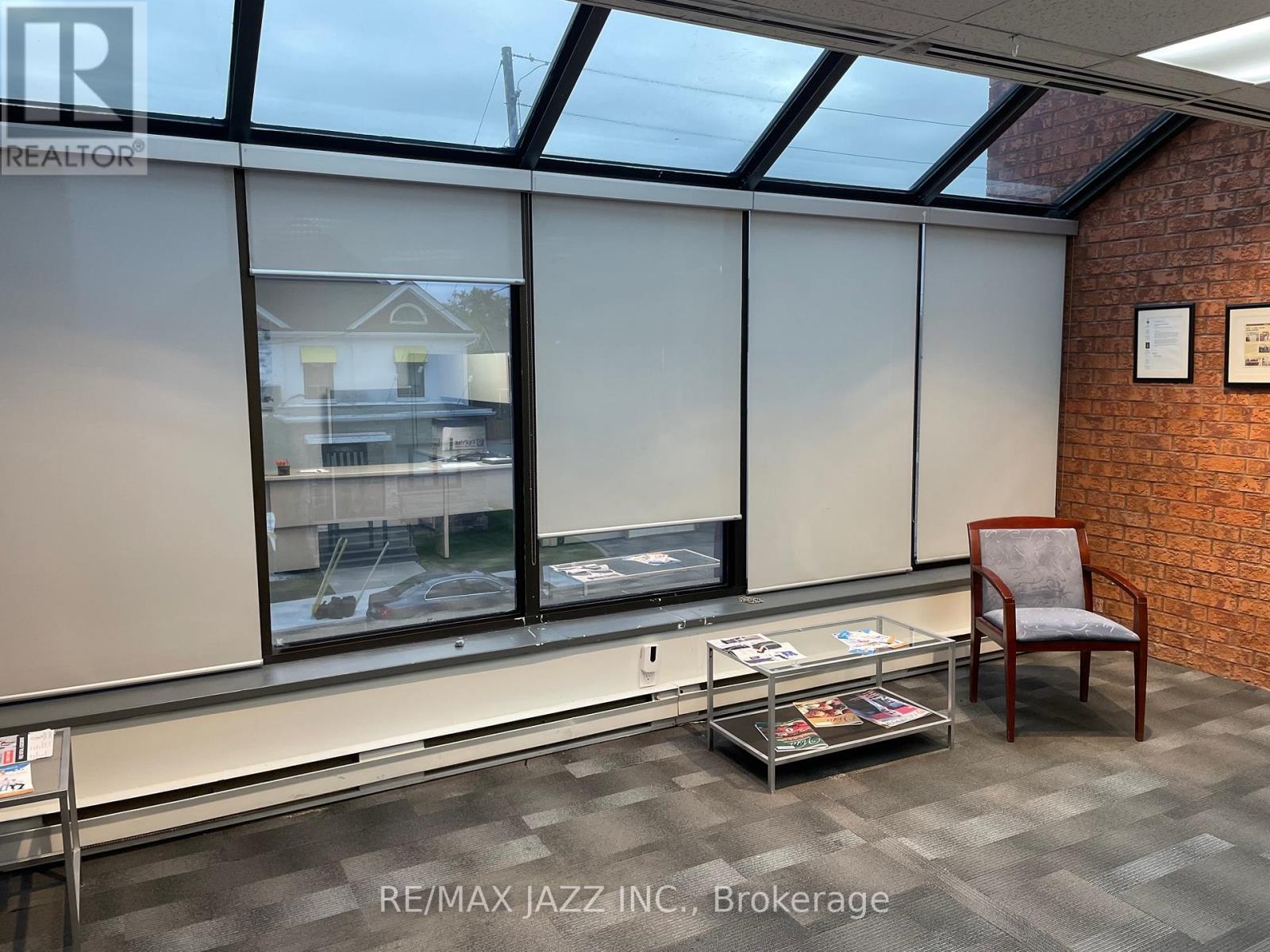 205 - 111 Simcoe Street N, Oshawa, Ontario  L1G 4S4 - Photo 4 - E7267640