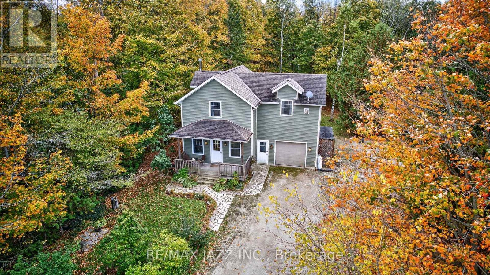 170 Raglan Street, Grey Highlands, Ontario N0C 1E0 - Photo 30 - X12454066