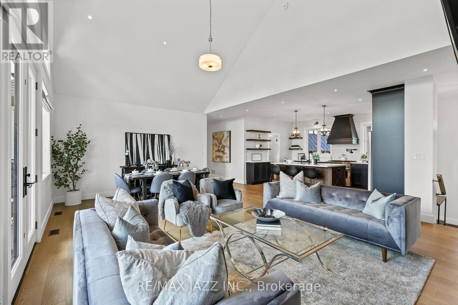 48 Pleasant View Crescent, Kawartha Lakes, Ontario  K0M 2C0 - Photo 11 - X12464979