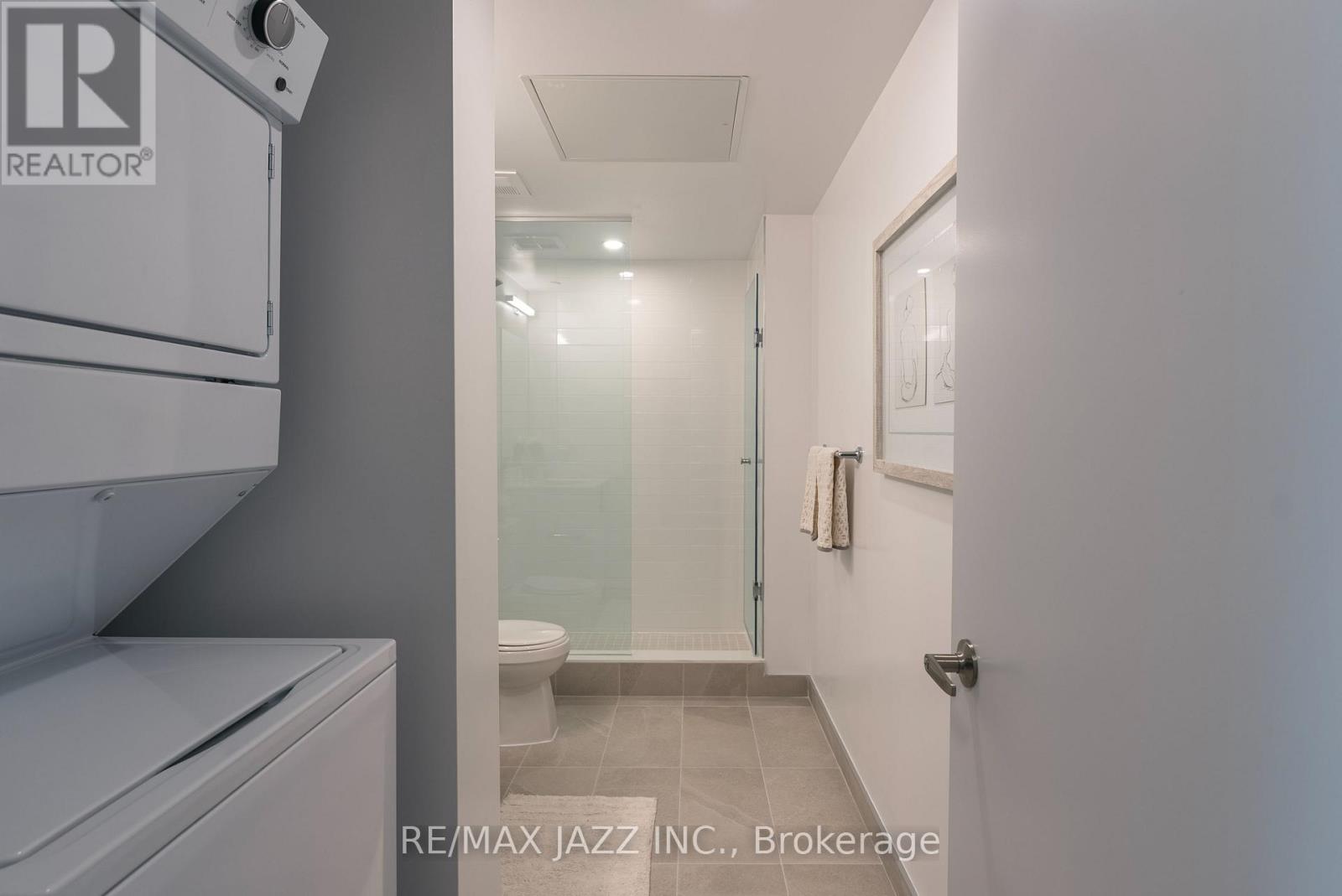 1705 - 80 Bond Street E, Oshawa, Ontario L1G 0E6 - Photo 4 - E12478176