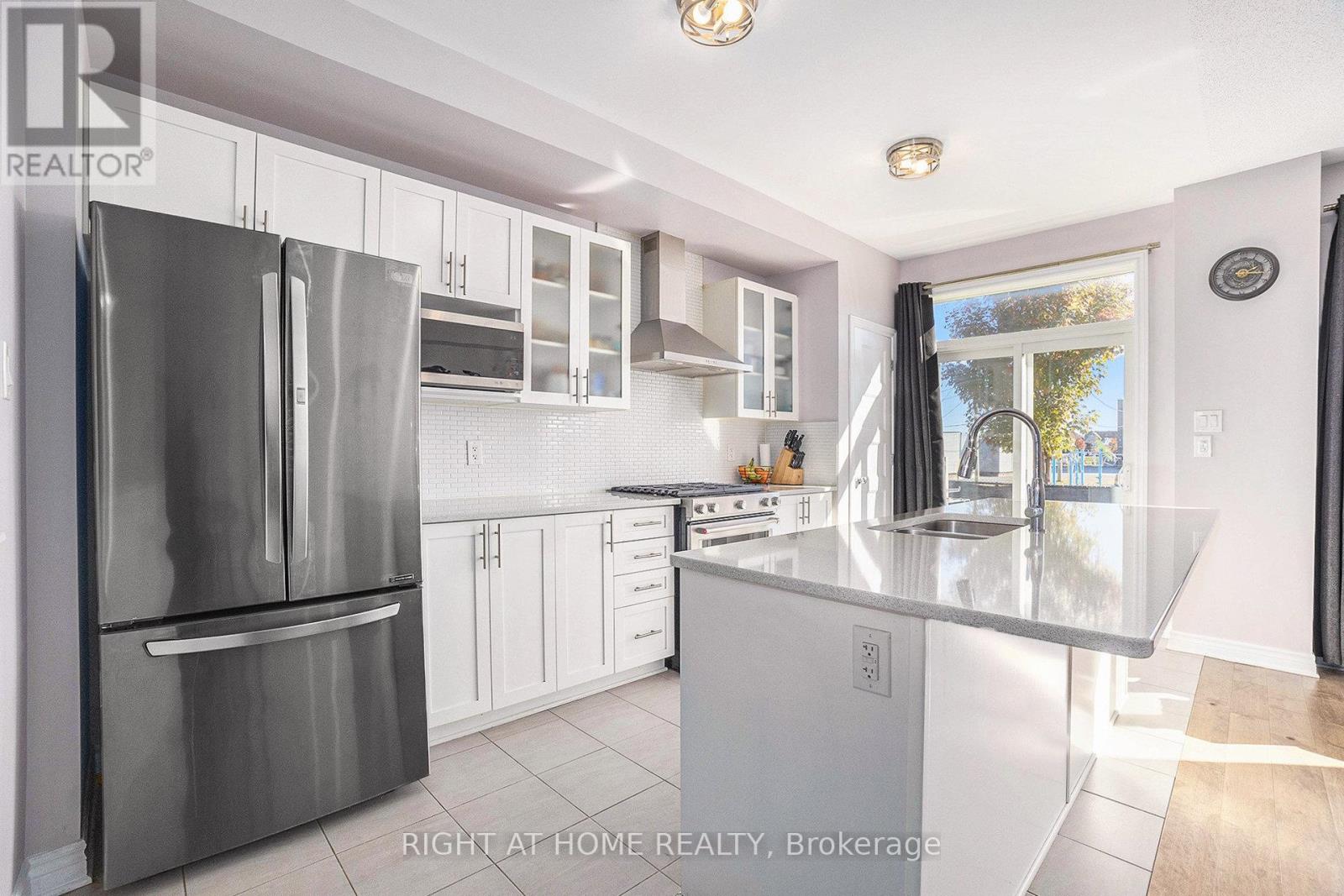 116 Yellowcress Way, Ottawa, Ontario  K4A 1C2 - Photo 14 - X12470743