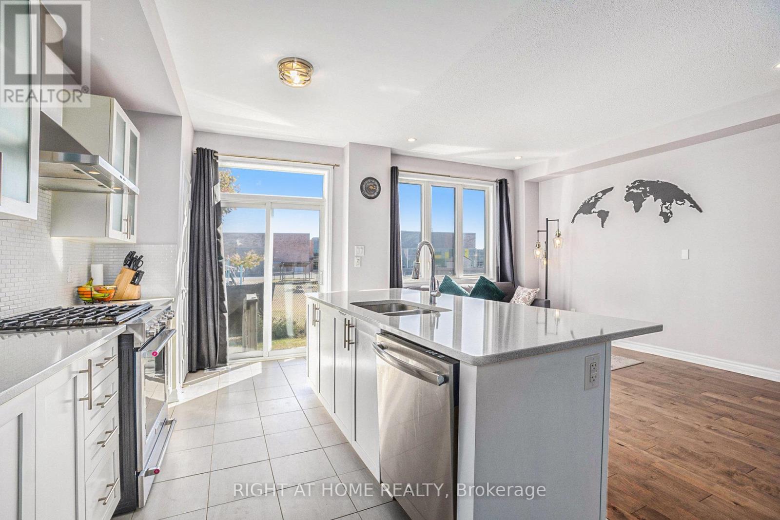 116 Yellowcress Way, Ottawa, Ontario  K4A 1C2 - Photo 15 - X12470743