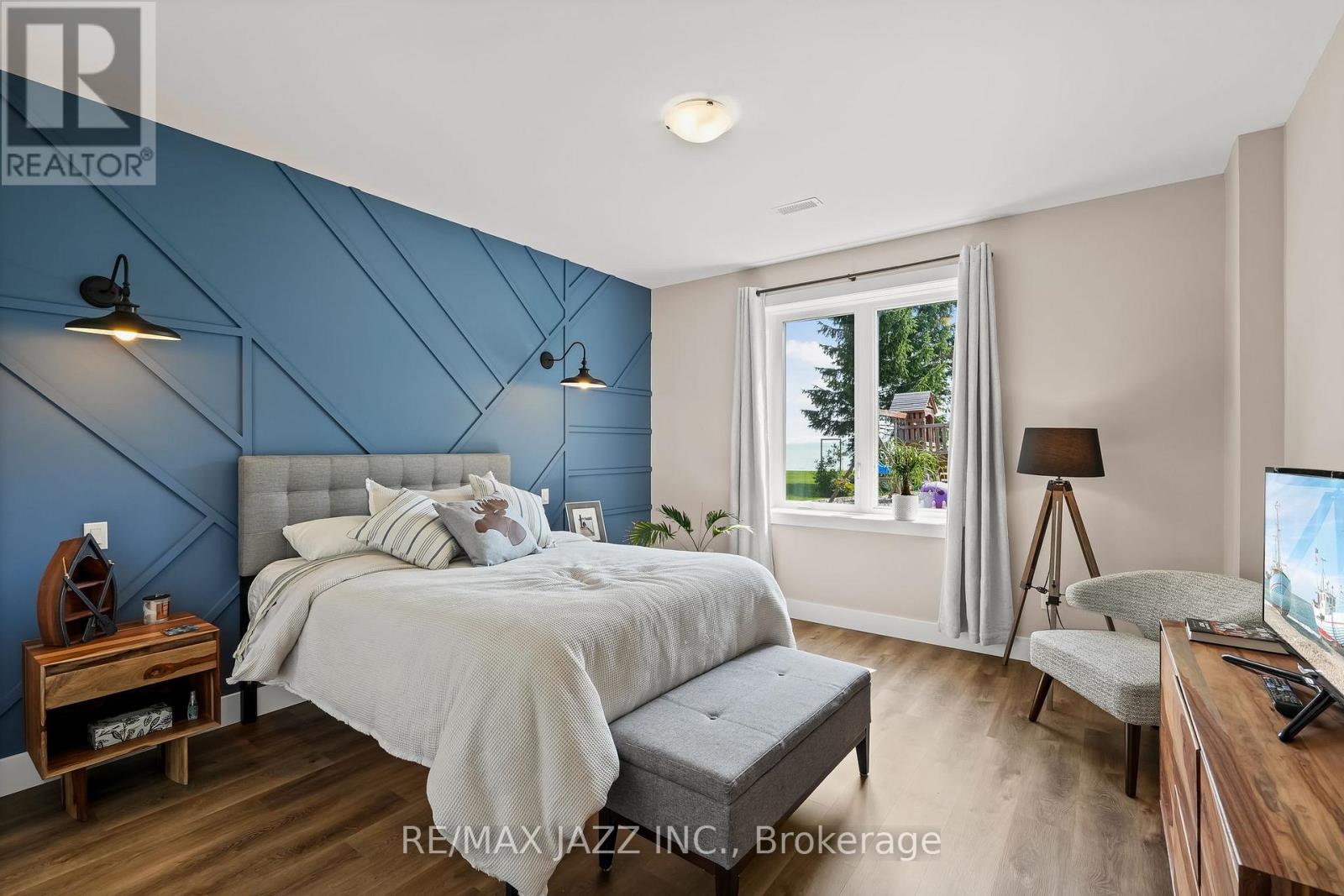 48 Pleasant View Crescent, Kawartha Lakes, Ontario  K0M 2C0 - Photo 35 - X12464979