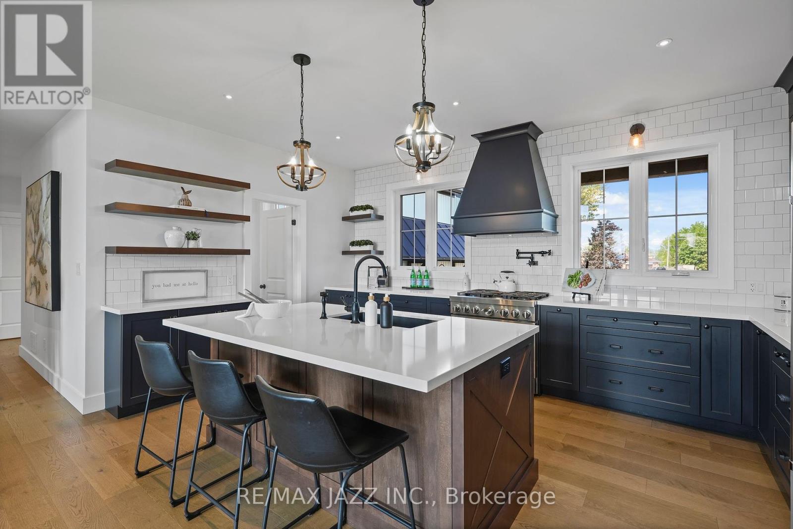 48 Pleasant View Crescent, Kawartha Lakes, Ontario  K0M 2C0 - Photo 8 - X12464979