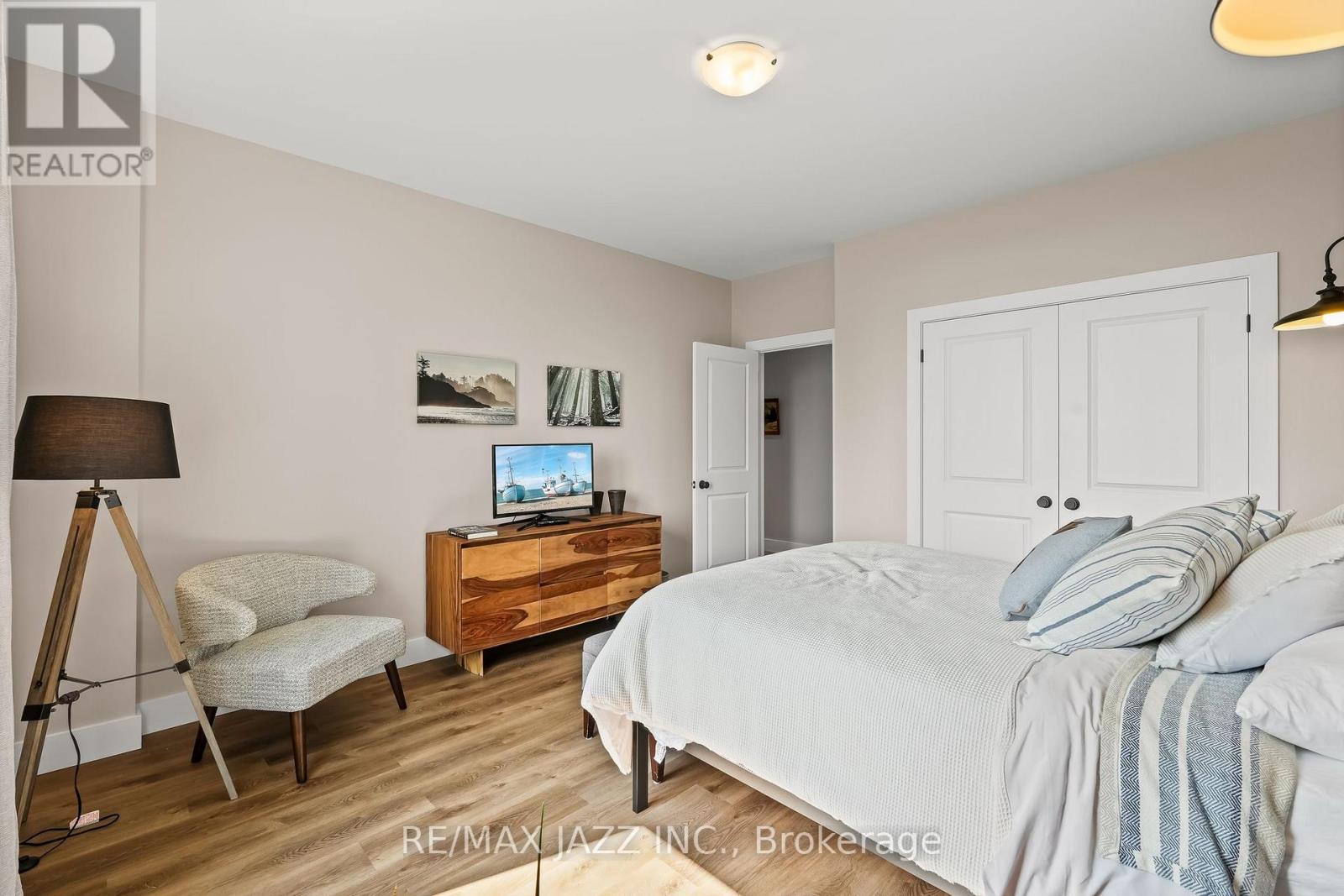 48 Pleasant View Crescent, Kawartha Lakes, Ontario  K0M 2C0 - Photo 36 - X12464979