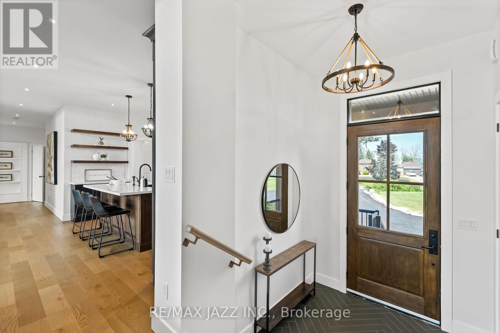 48 Pleasant View Crescent, Kawartha Lakes, Ontario  K0M 2C0 - Photo 6 - X12464979