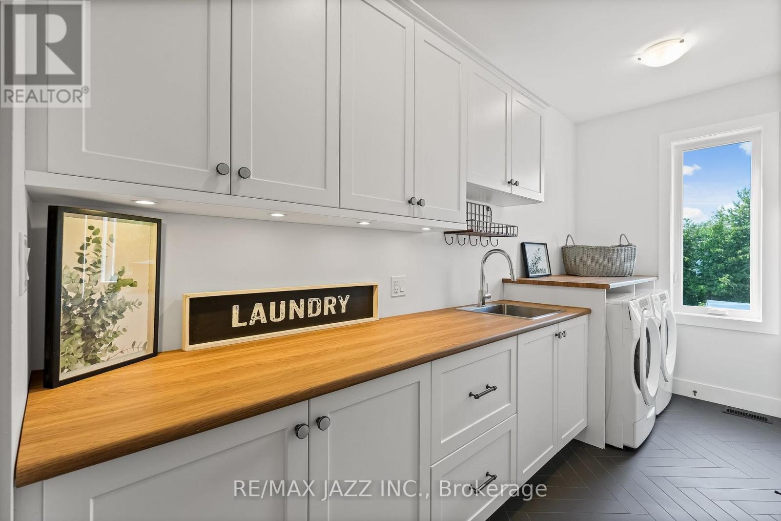 48 Pleasant View Crescent, Kawartha Lakes, Ontario  K0M 2C0 - Photo 24 - X12464979