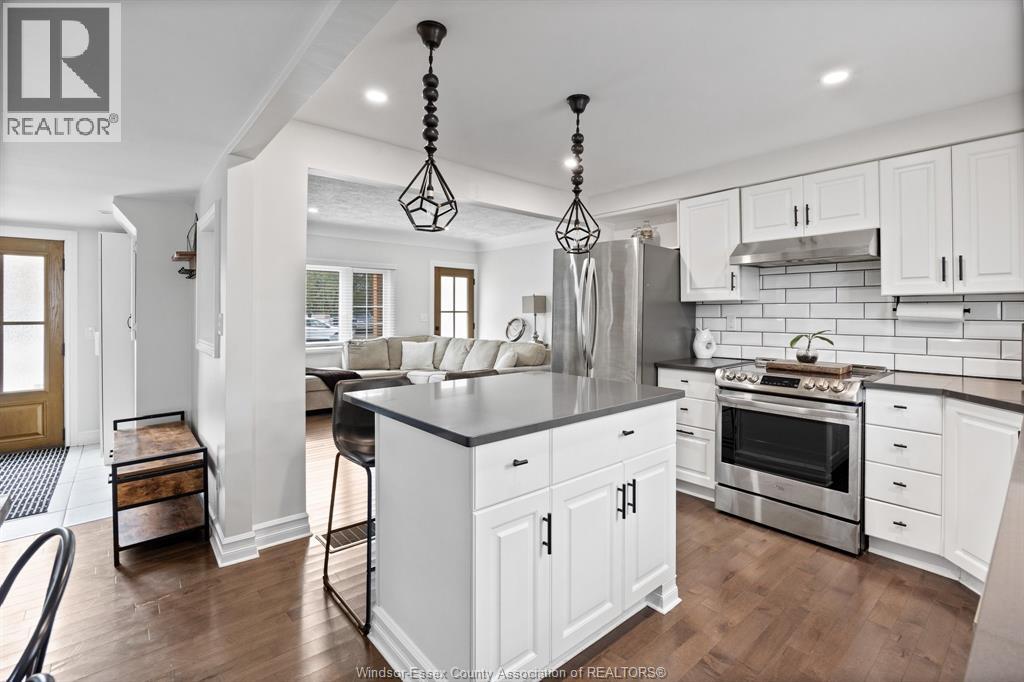 210 Pierre Avenue, Lakeshore, Ontario  N0R 1C0 - Photo 2 - 25027598