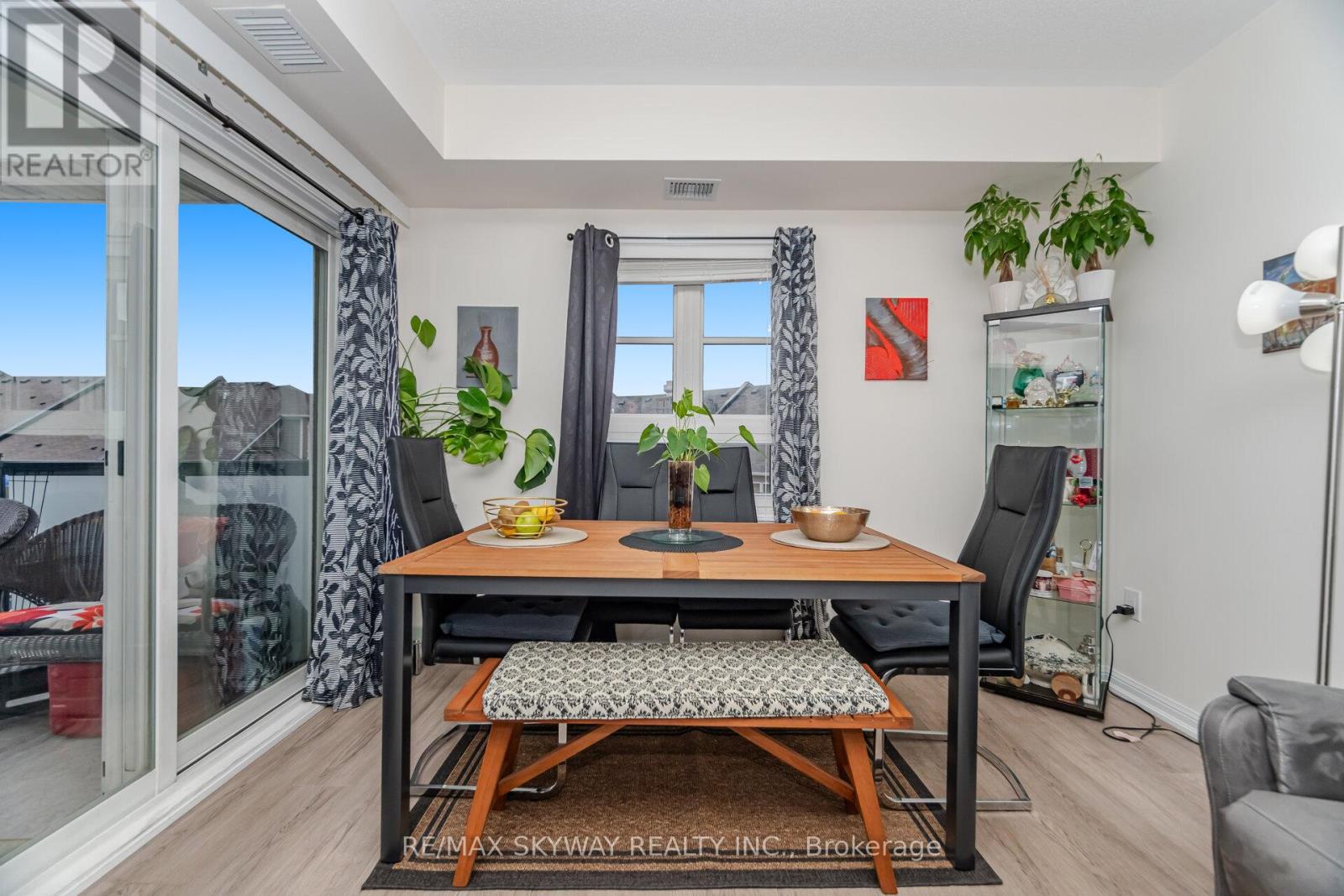 303 - 60 Baycliffe Crescent, Brampton, Ontario  L7A 0Z4 - Photo 11 - W12491650