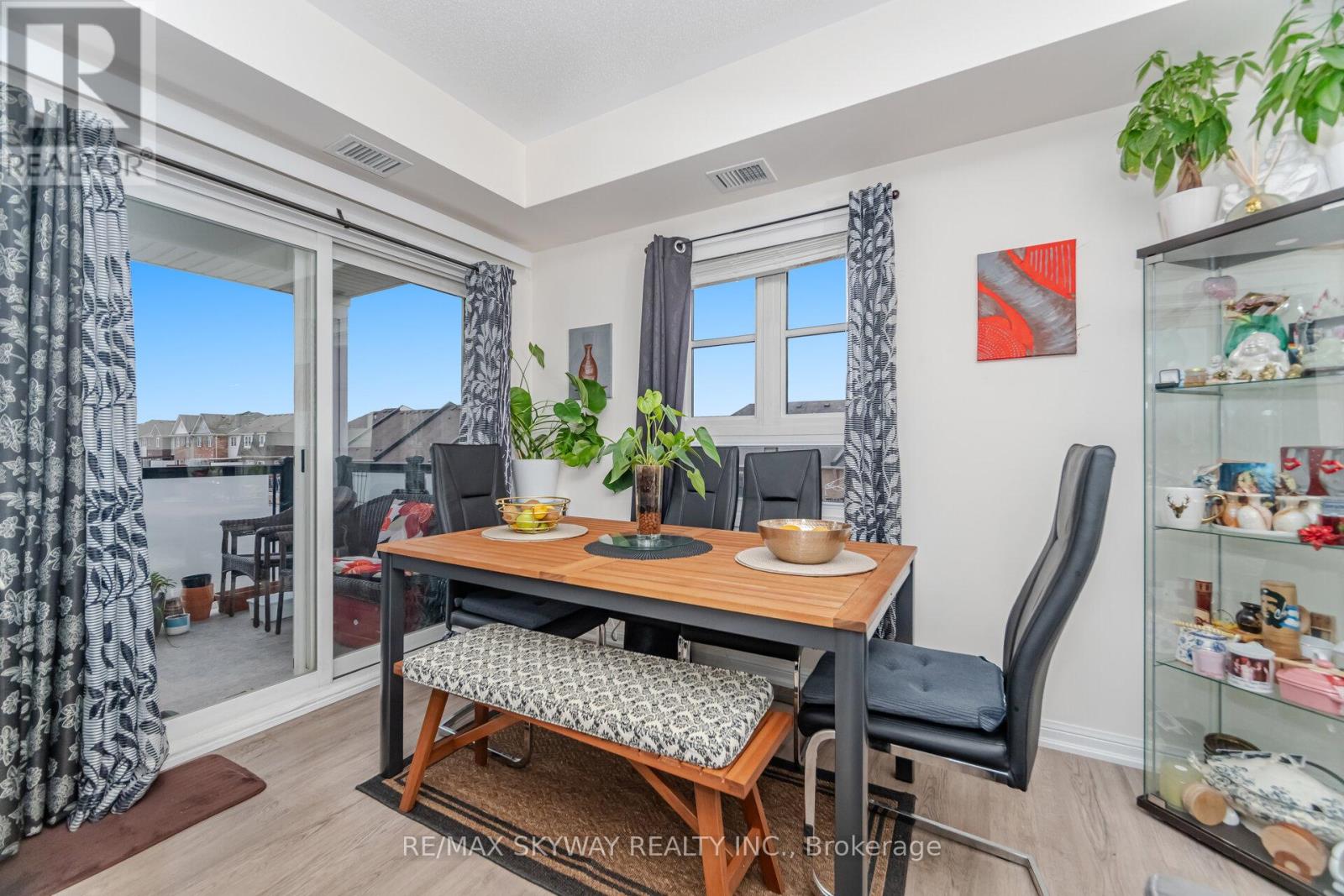 303 - 60 Baycliffe Crescent, Brampton, Ontario  L7A 0Z4 - Photo 12 - W12491650