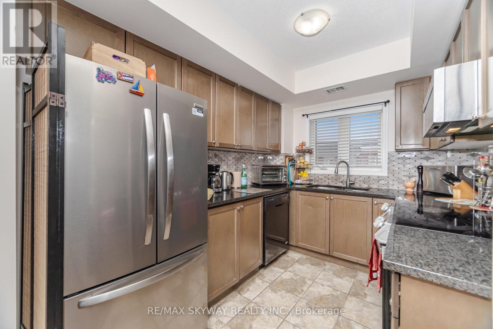 303 - 60 Baycliffe Crescent, Brampton, Ontario  L7A 0Z4 - Photo 16 - W12491650