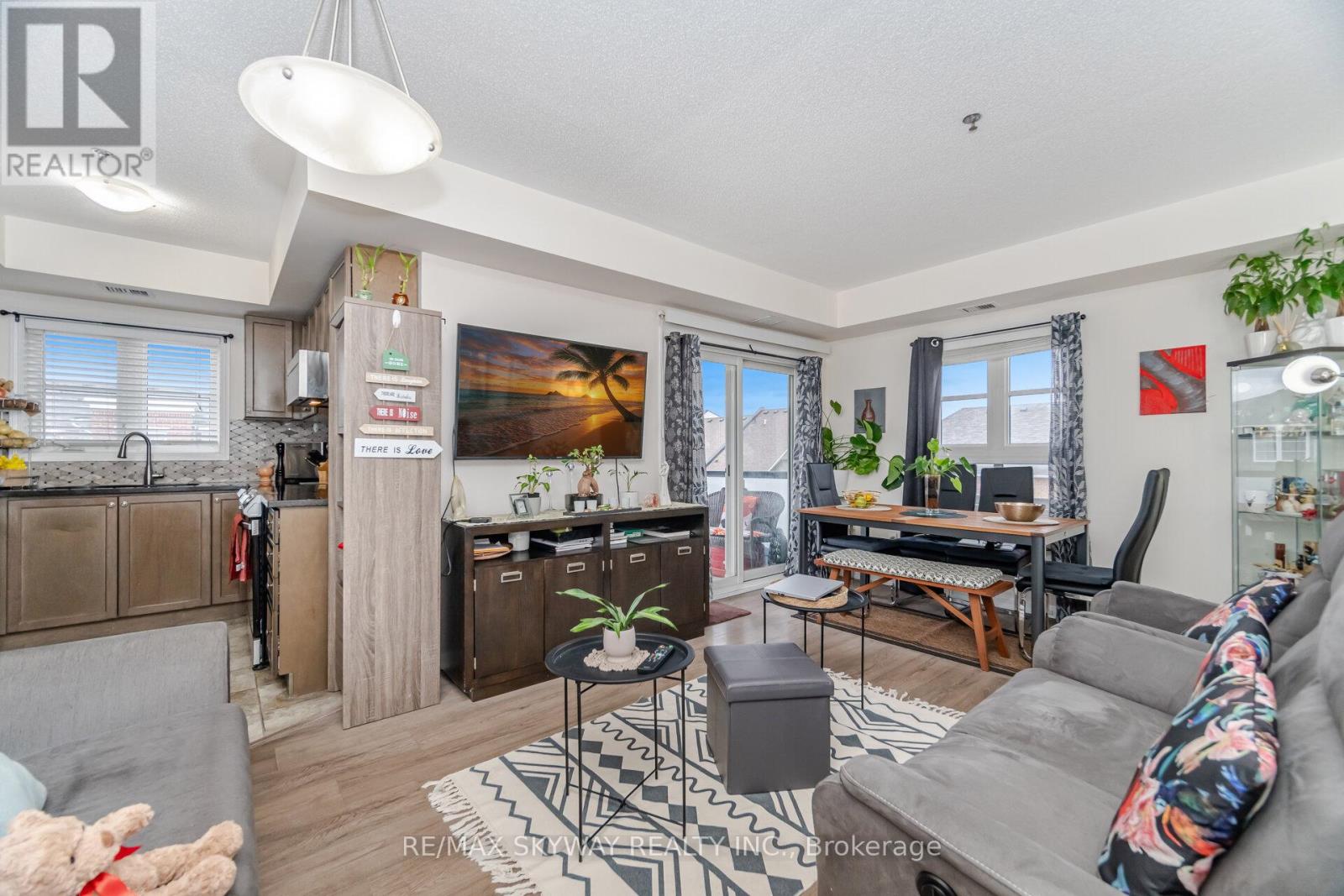 303 - 60 Baycliffe Crescent, Brampton, Ontario  L7A 0Z4 - Photo 7 - W12491650