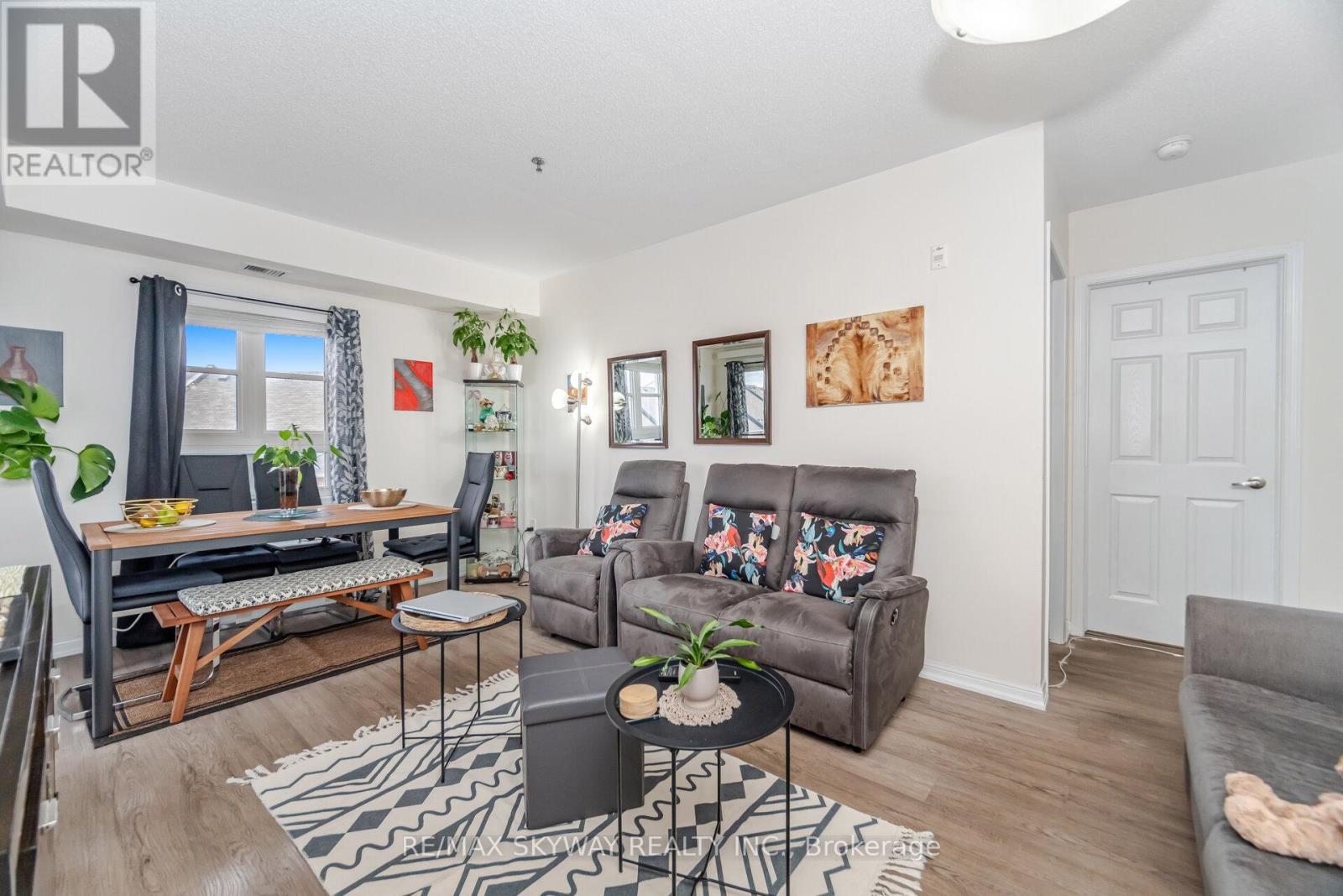 303 - 60 Baycliffe Crescent, Brampton, Ontario  L7A 0Z4 - Photo 8 - W12491650