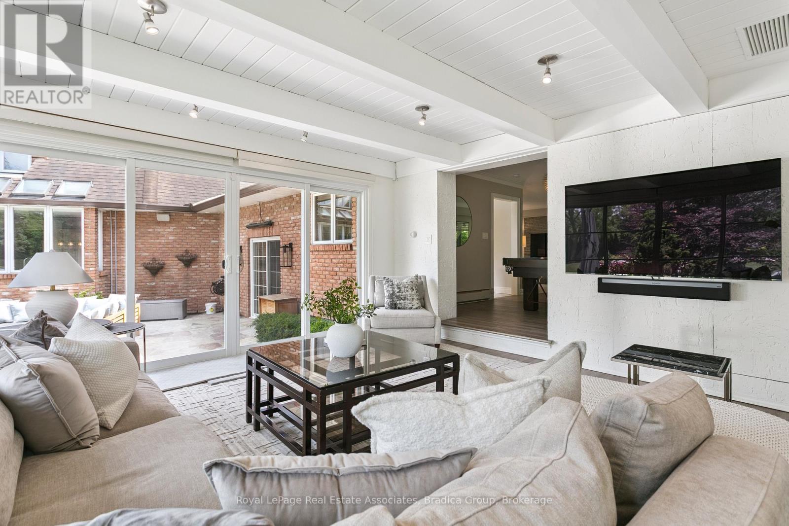 19 Lorraine Gardens, Toronto, Ontario  M9B 4Z5 - Photo 19 - W12491680