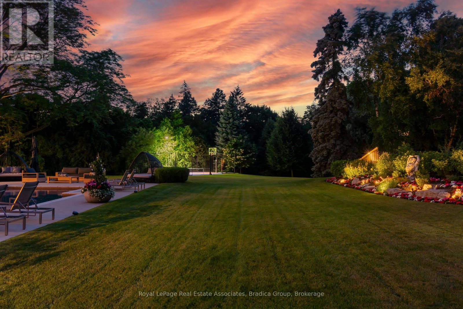 19 Lorraine Gardens, Toronto, Ontario  M9B 4Z5 - Photo 48 - W12491680