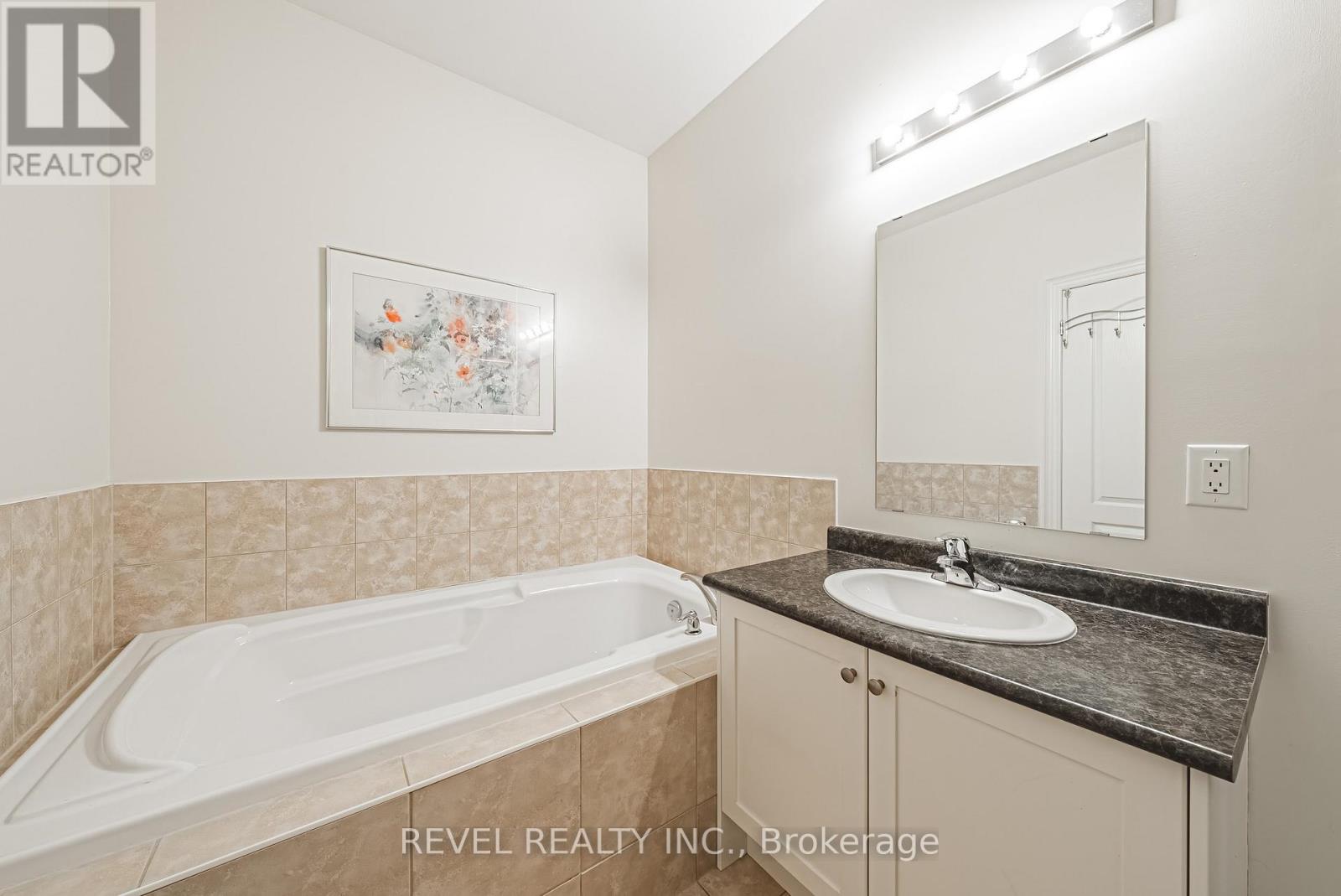 664 Serafini Crescent, Milton, Ontario  L9T 7P3 - Photo 24 - W12491686