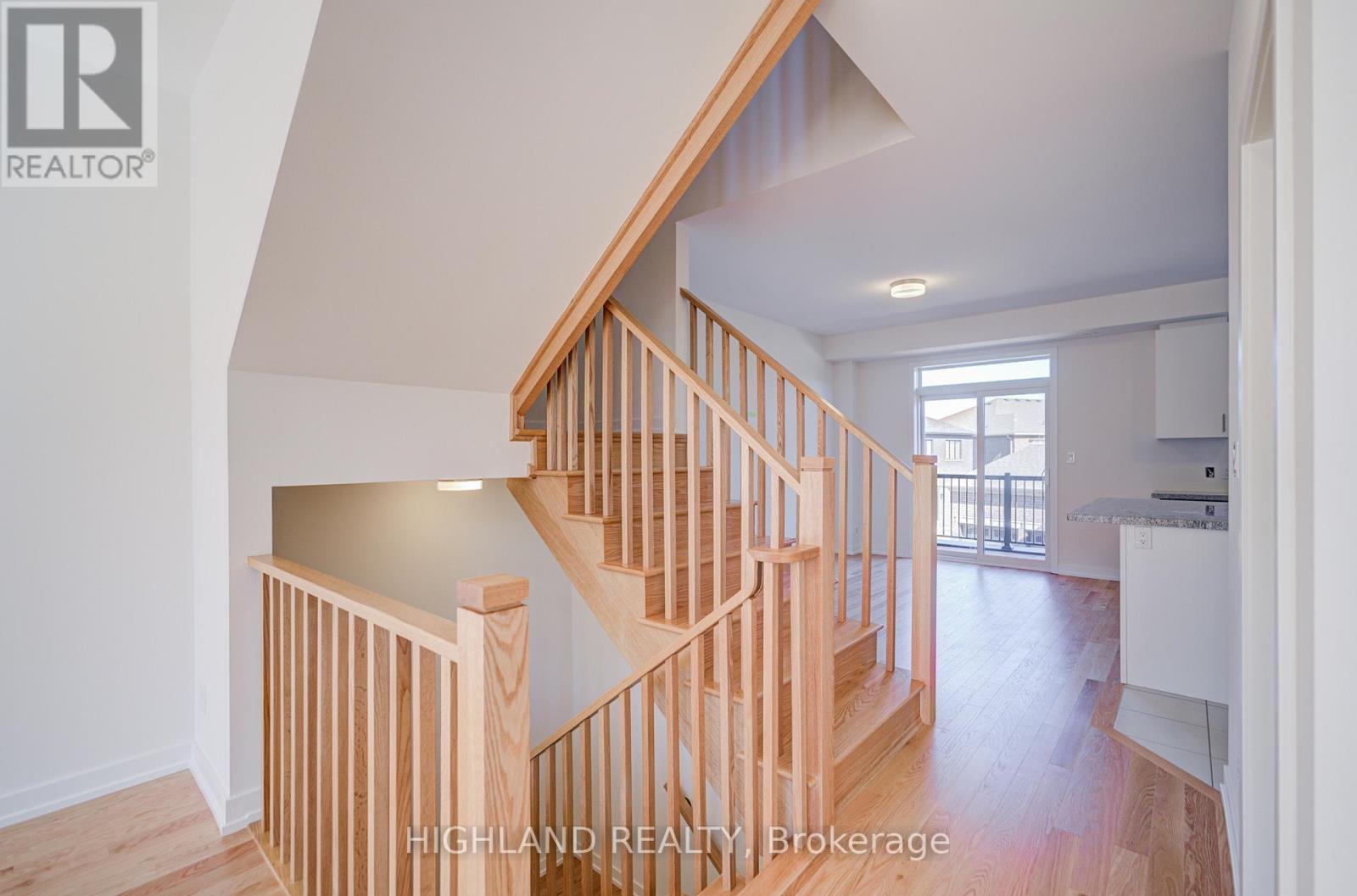 1118 Wheat Boom Drive, Oakville, Ontario  L6H 7W4 - Photo 12 - W12491692