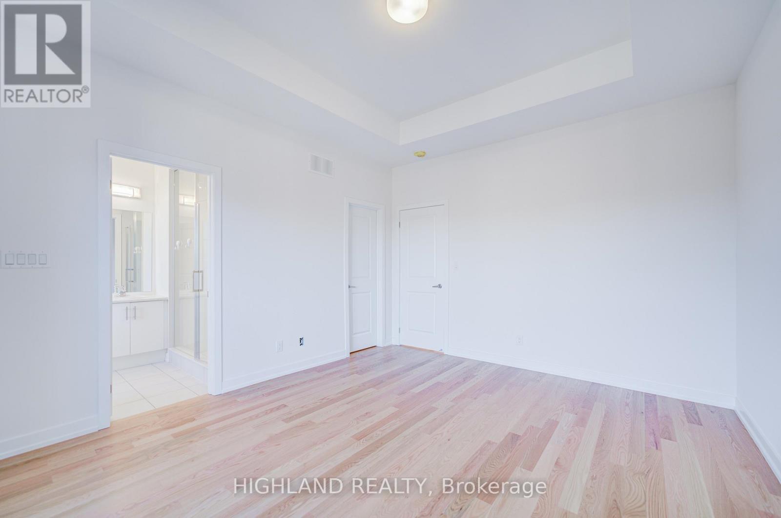 1118 Wheat Boom Drive, Oakville, Ontario  L6H 7W4 - Photo 31 - W12491692