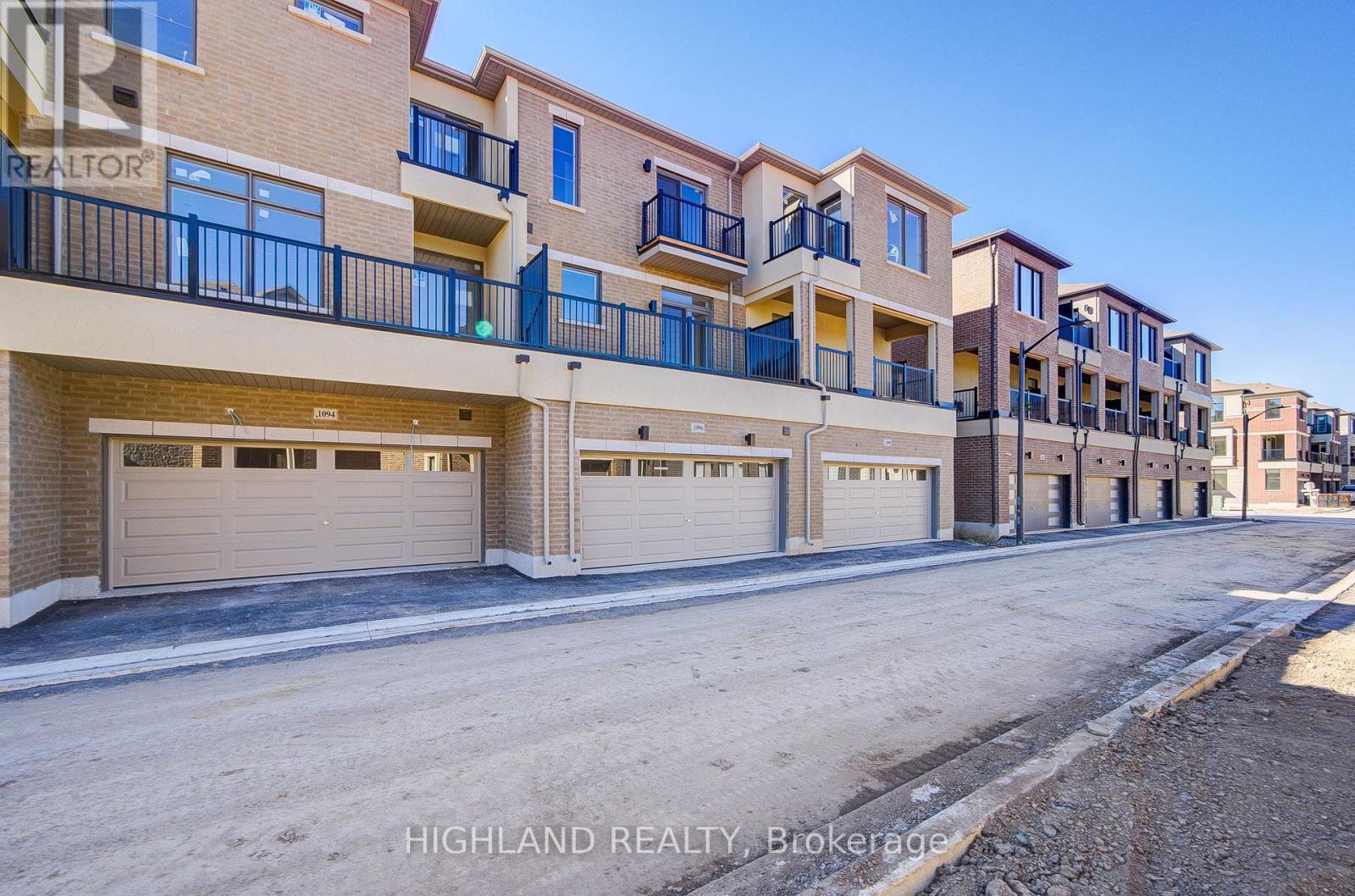 1118 Wheat Boom Drive, Oakville, Ontario  L6H 7W4 - Photo 50 - W12491692