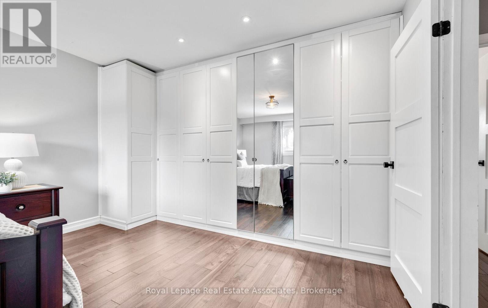 296 Chantenay Drive, Mississauga, Ontario  L5A 1E7 - Photo 24 - W12491702