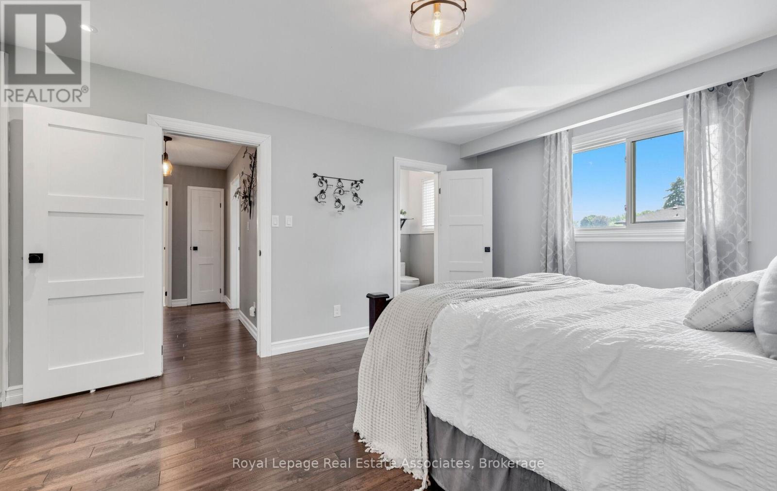 296 Chantenay Drive, Mississauga, Ontario  L5A 1E7 - Photo 25 - W12491702