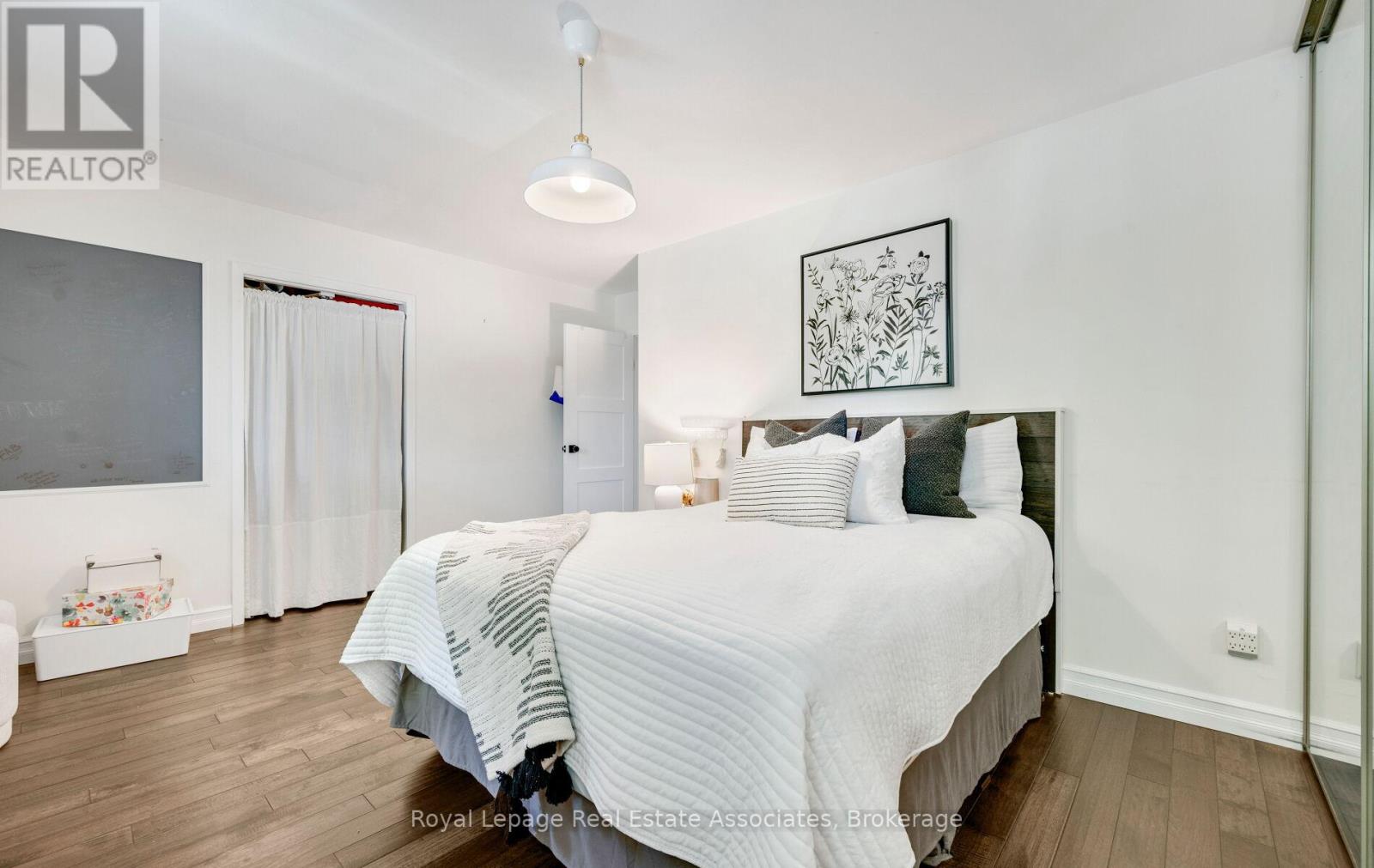 296 Chantenay Drive, Mississauga, Ontario  L5A 1E7 - Photo 28 - W12491702